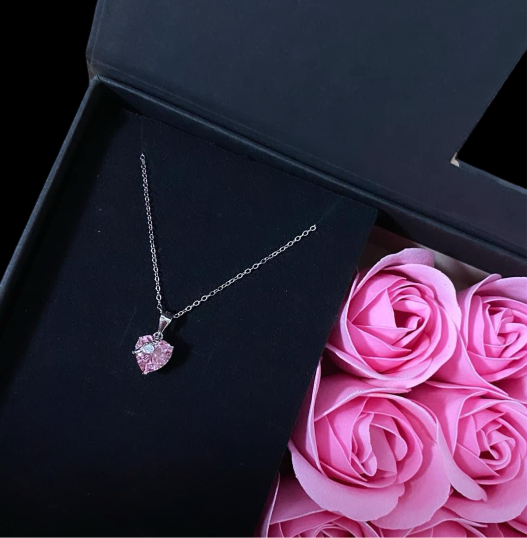 Ein Geschenk voller Liebe – Elegante Herz-Halskette aus 925er Silber für besondere Anlässe