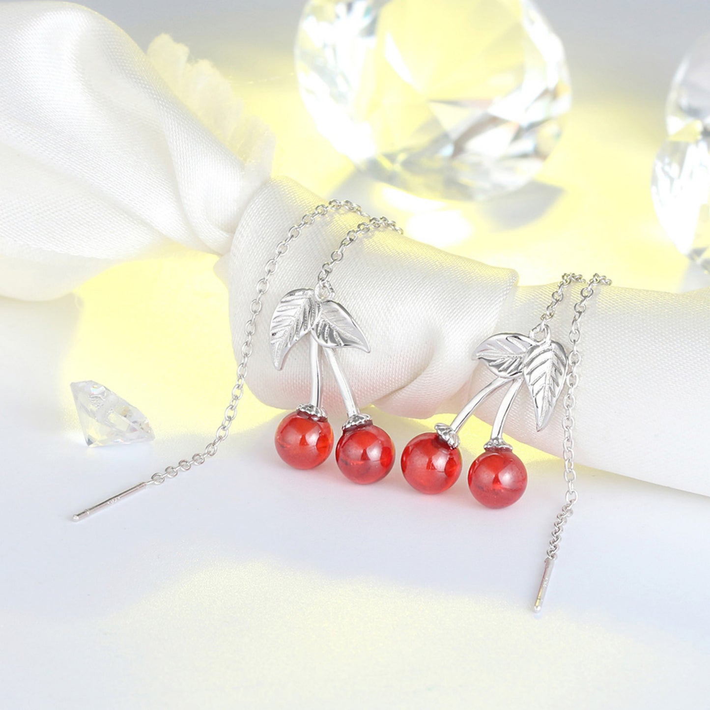 Elegante Kirschen-Ohrringe aus 925 Sterling Silber – Ein Fruchtig-Funkelnder Blickfang