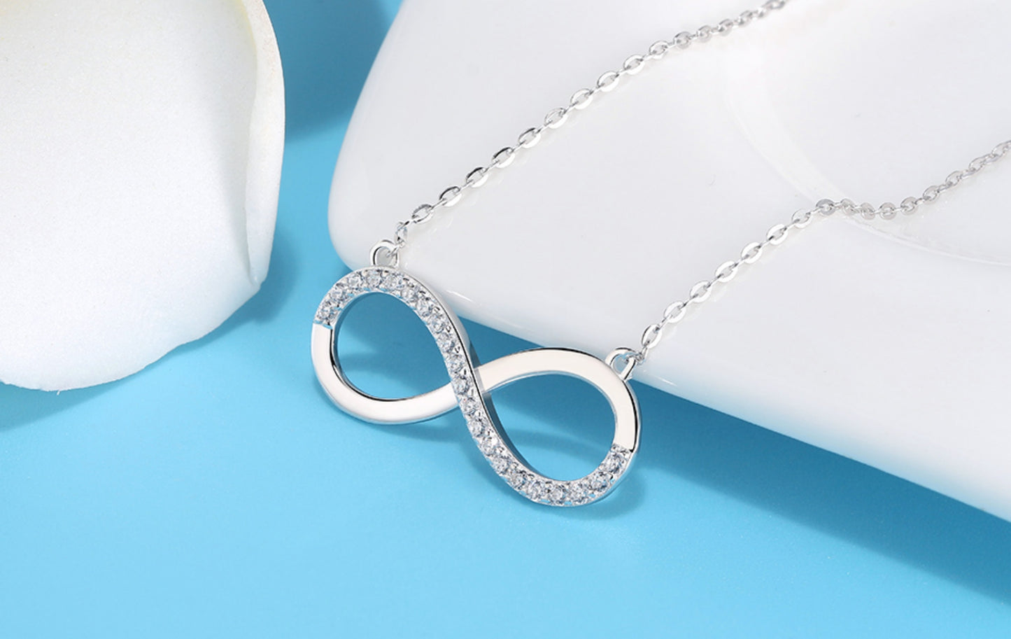 Elegantes Infinity Schmuckset aus 925 Sterling Silber mit Rhodium-Beschichtung