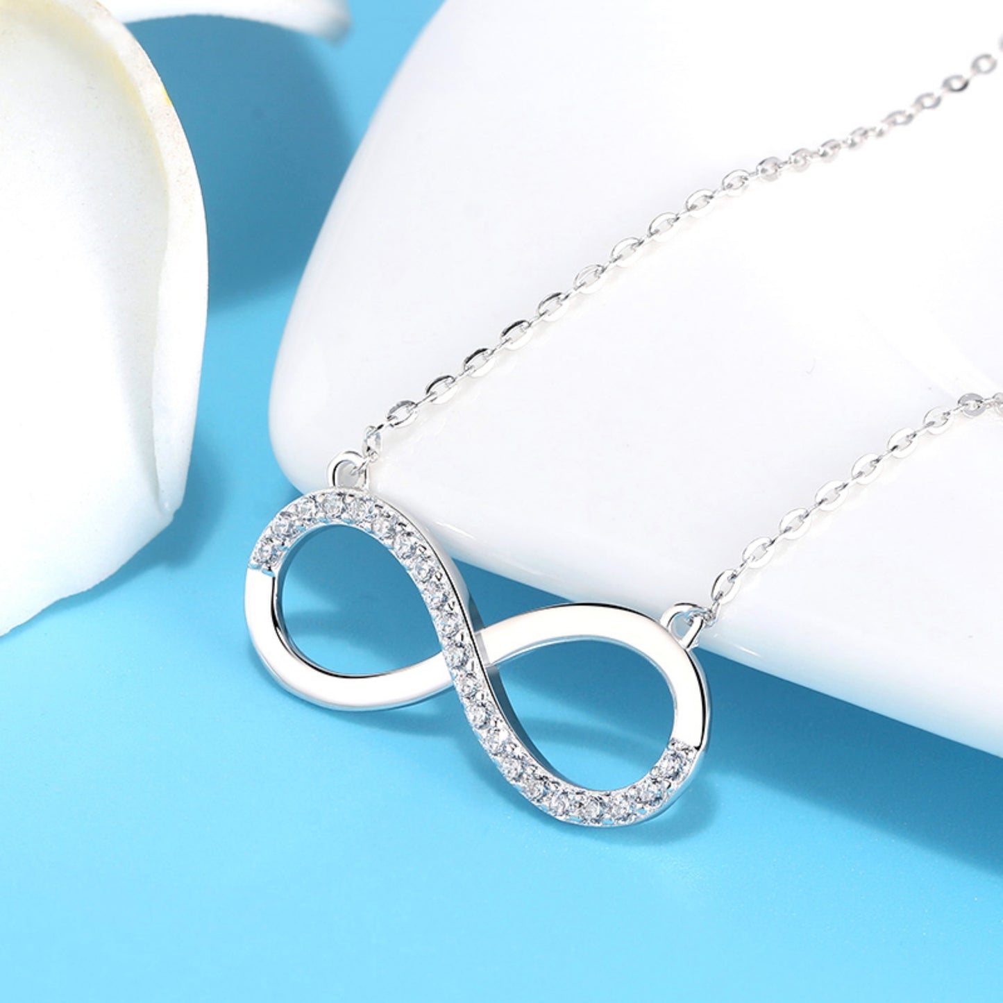 Elegantes Infinity Schmuckset aus 925 Sterling Silber mit Rhodium-Beschichtung