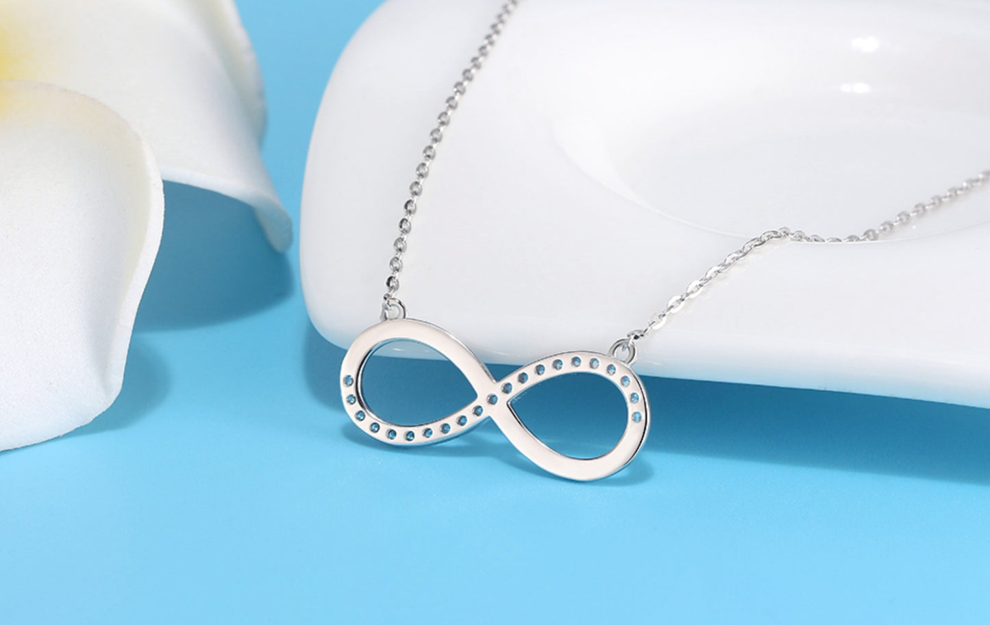 Elegantes Infinity Schmuckset aus 925 Sterling Silber mit Rhodium-Beschichtung