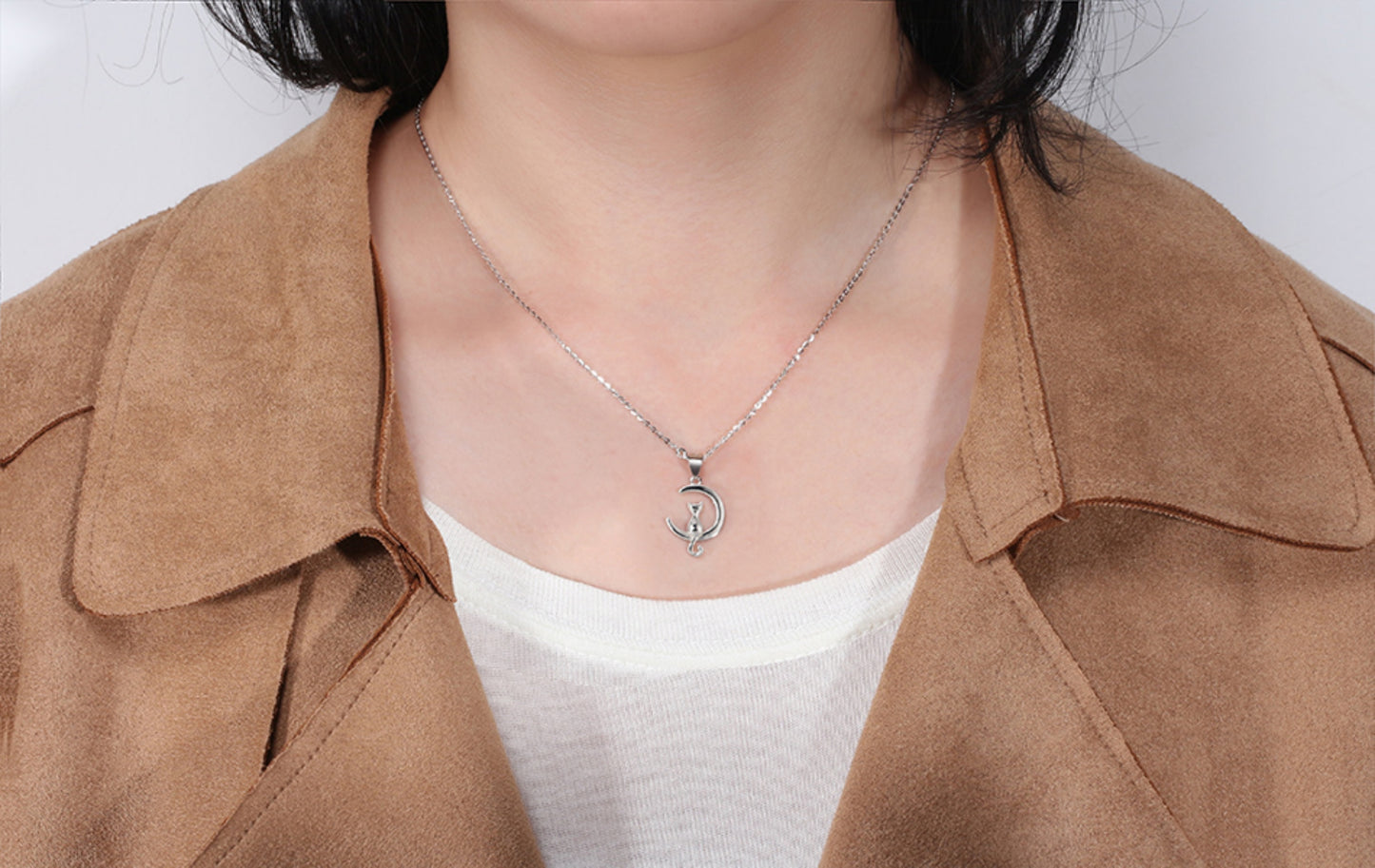Zauberhafte Katzen-Halskette auf Halbmond aus 925 Sterling Silber perfekte Geschenke für Damen