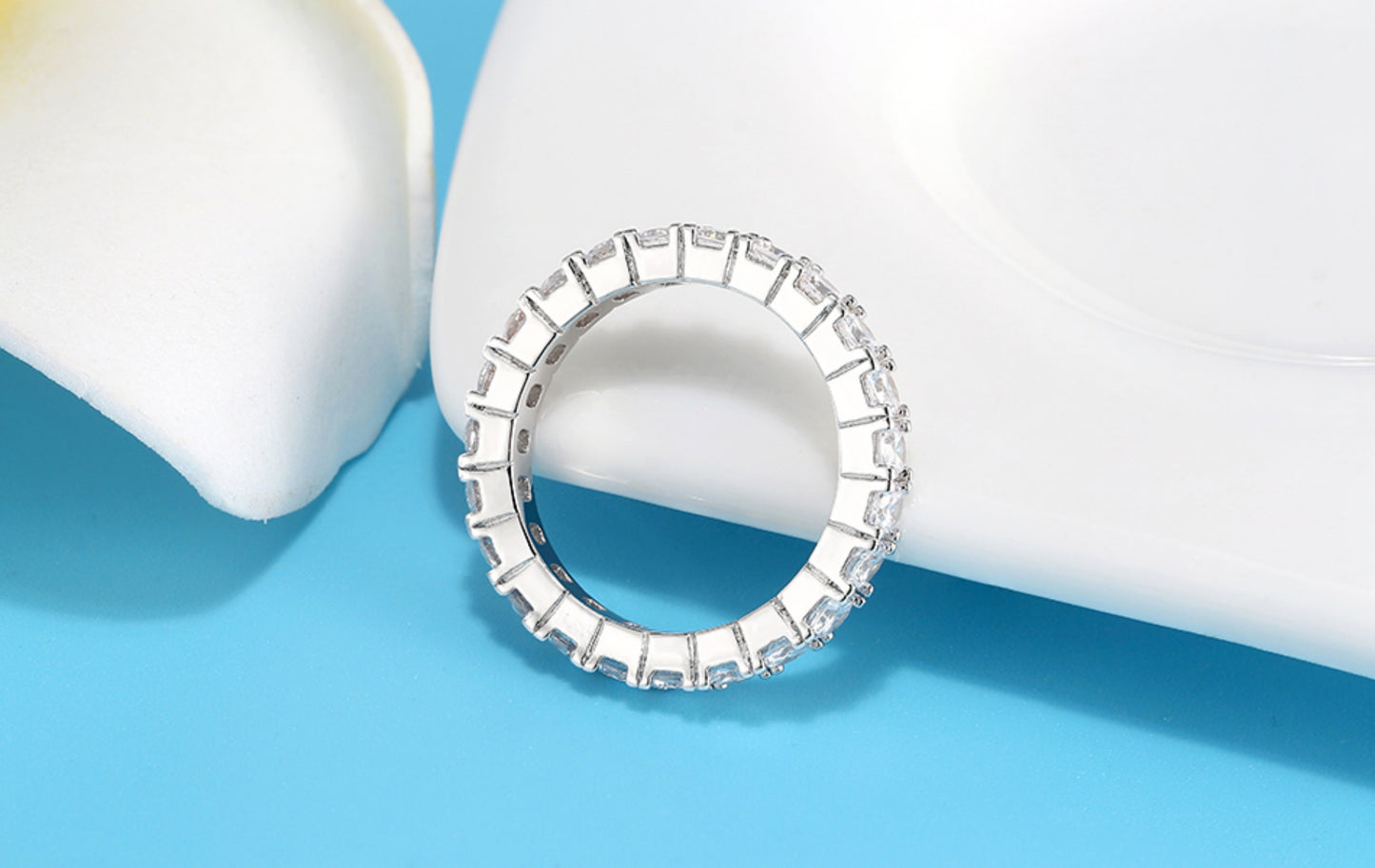 Eleganter Geschenk-Eternity-Ring – Zeitlose Schönheit aus Sterlingsilber