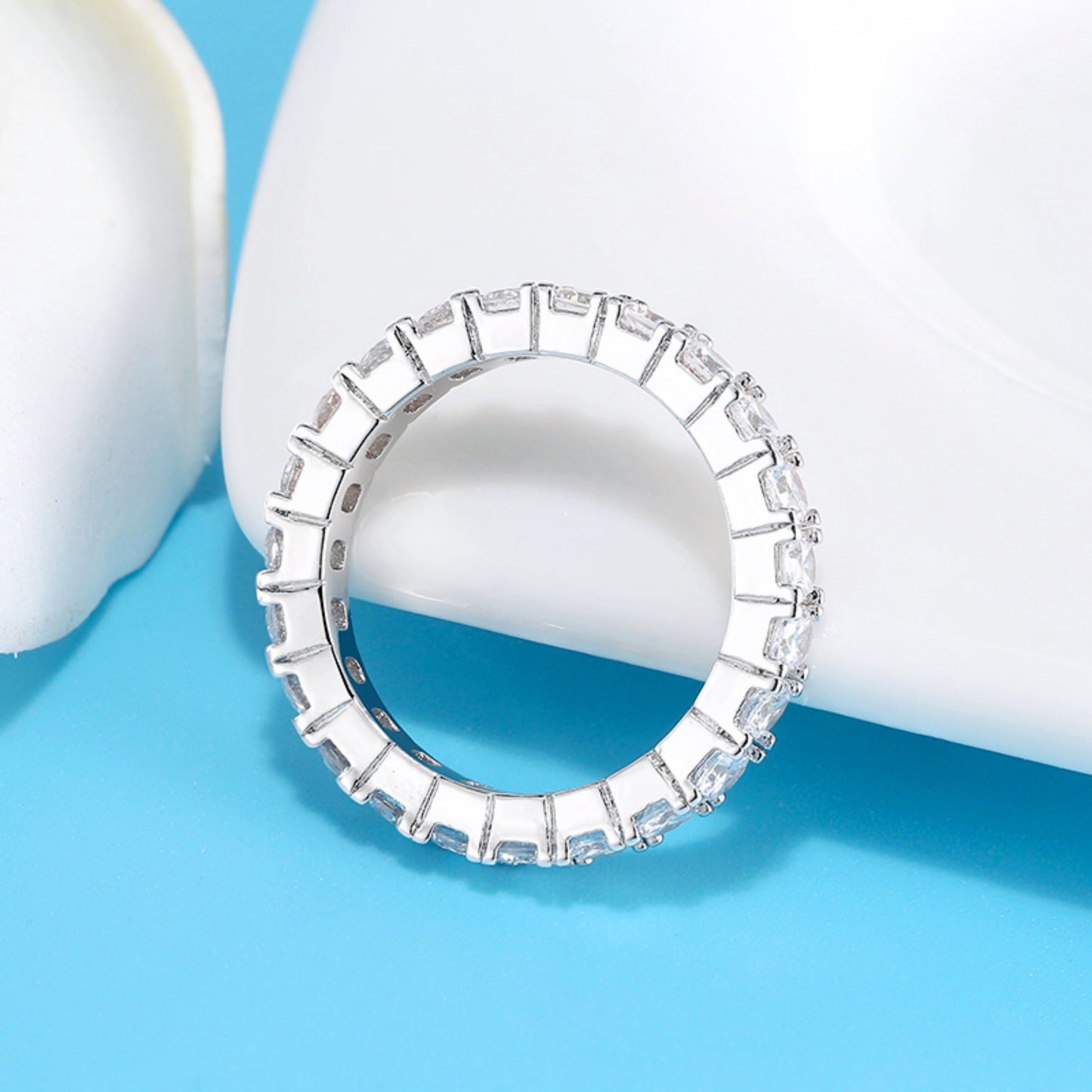Eleganter Geschenk-Eternity-Ring – Zeitlose Schönheit aus Sterlingsilber