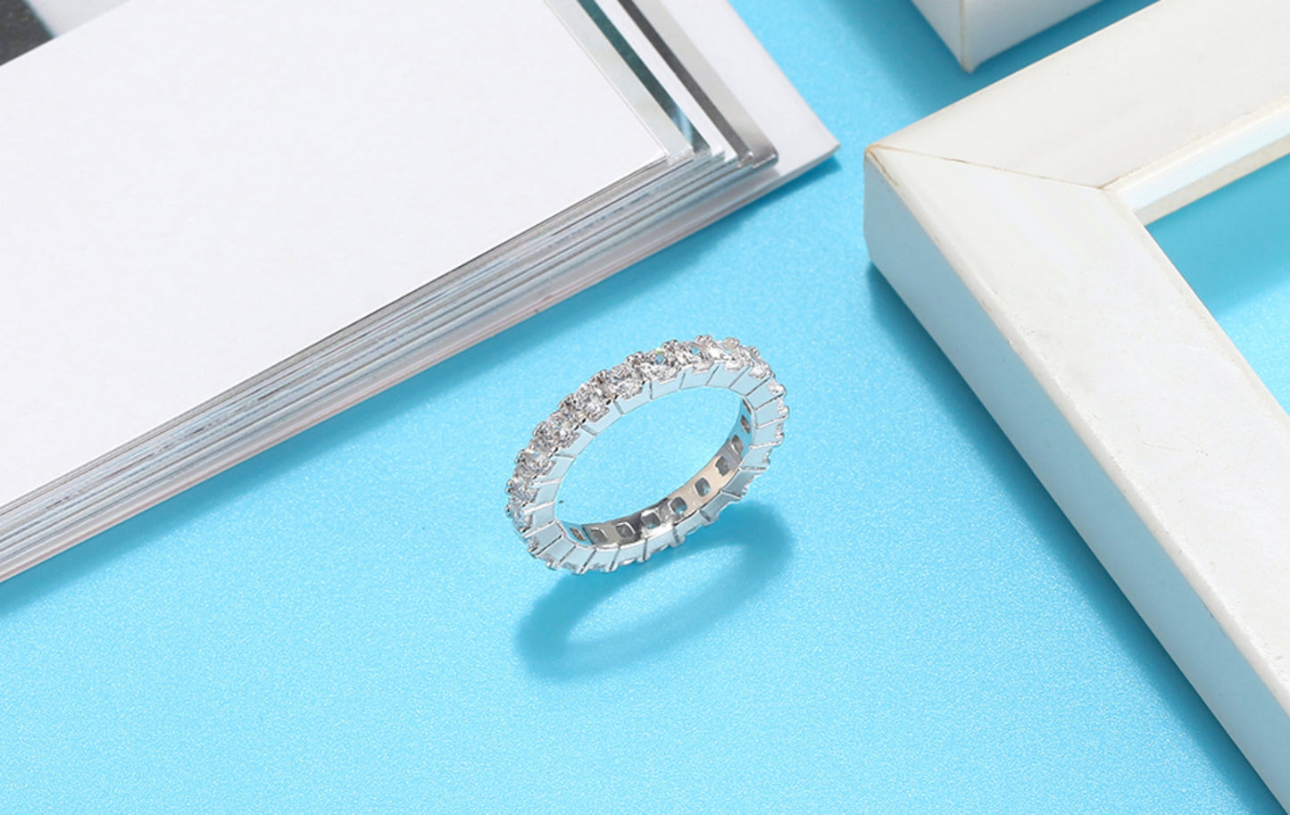 Eleganter Geschenk-Eternity-Ring – Zeitlose Schönheit aus Sterlingsilber