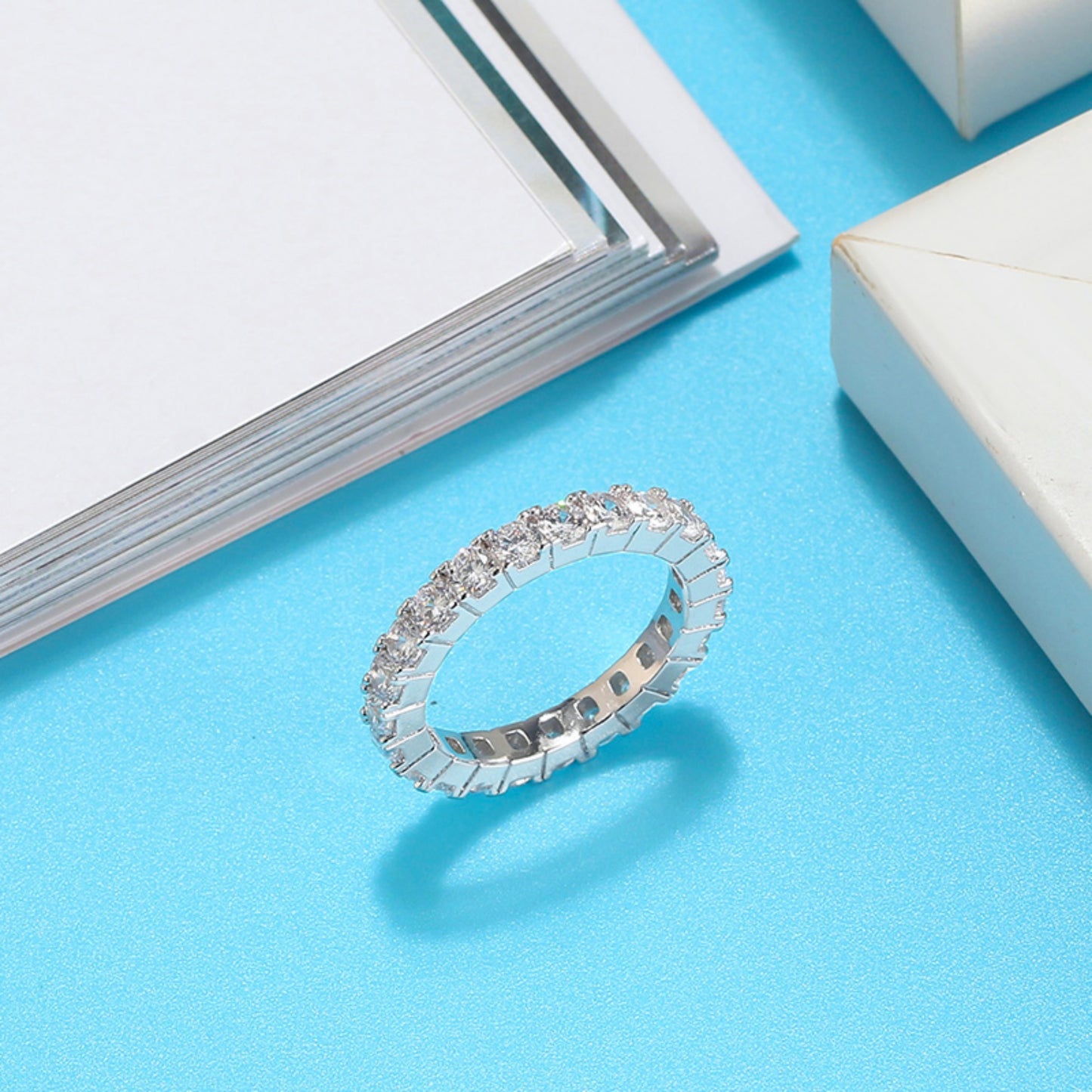 Eleganter Geschenk-Eternity-Ring – Zeitlose Schönheit aus Sterlingsilber
