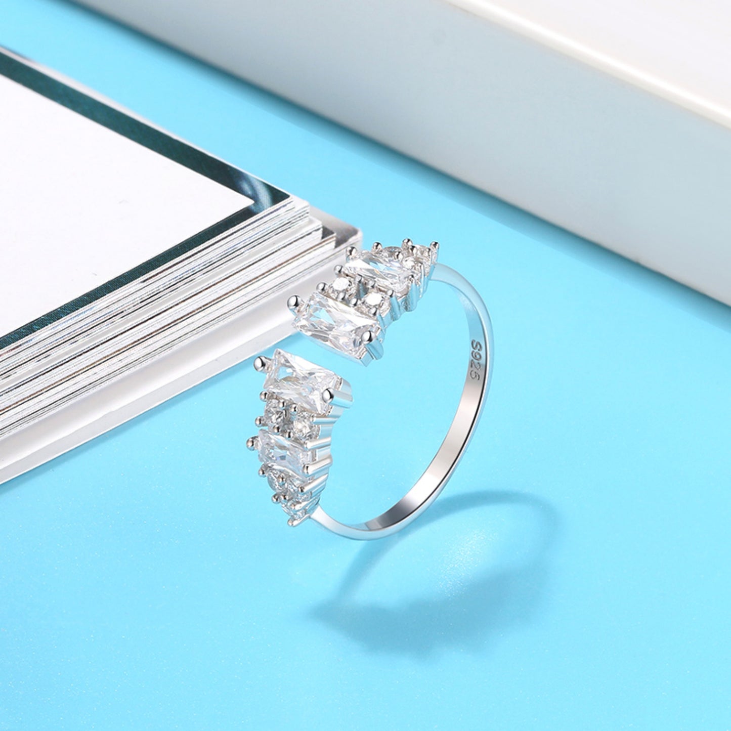 Eleganter verstellbarer Ring mit AAAA Zirkonia – Perfekter Glanz in 925er Sterling Silber