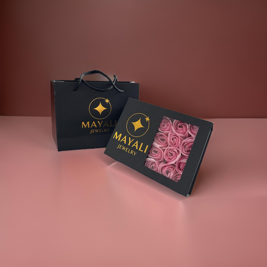 Geschenkbox mit rosen Rosen