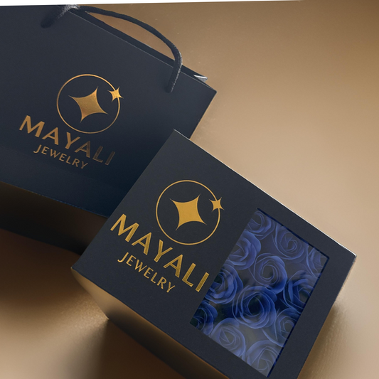 Geschenkbox mit blauen Rosen