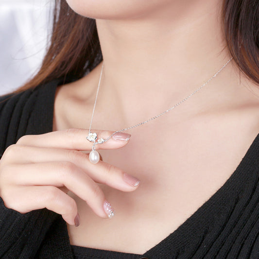 weißen Blüten mit elegante Süßwasserperle Halskette Geschenk für Frauen