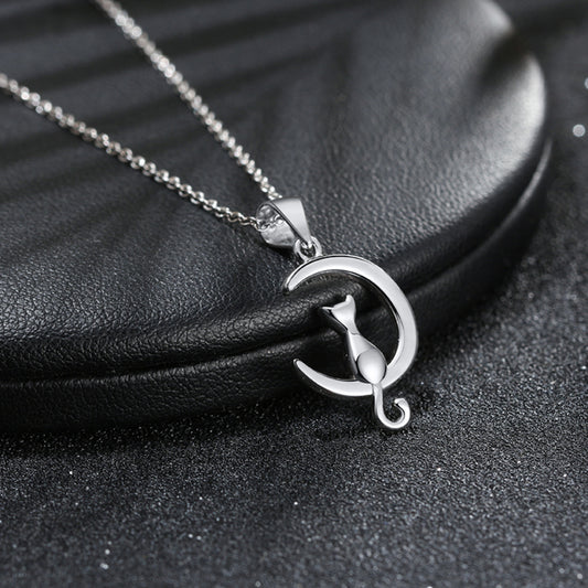 Zauberhafte Katzen-Halskette auf Halbmond aus 925 Sterling Silber perfekte Geschenke für Damen