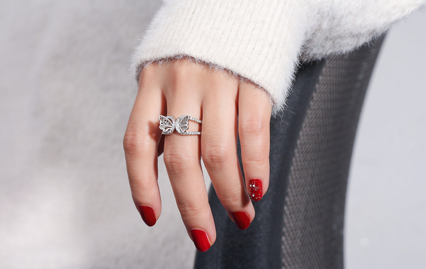 Schmetterlingsring aus 925er Sterlingsilber mit Zirkonia-Steinen