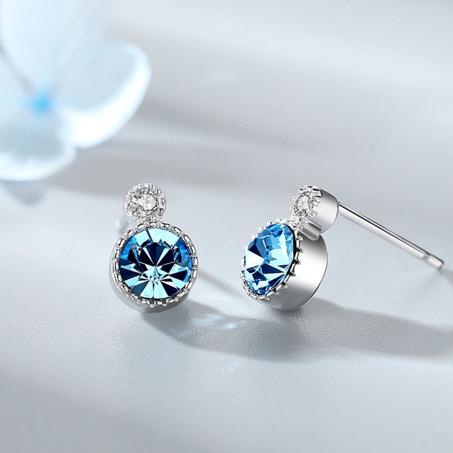 Elegante Ohrringe aus 925er Silber mit funkelnden Kristallen – Perfektes Geschenk für besondere Anlässe