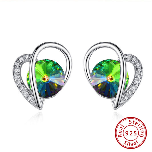 Schimmernde Eleganz: Zarte Ohrstecker mit Swarovski-Kristallen in Blumen-Geschenkbox