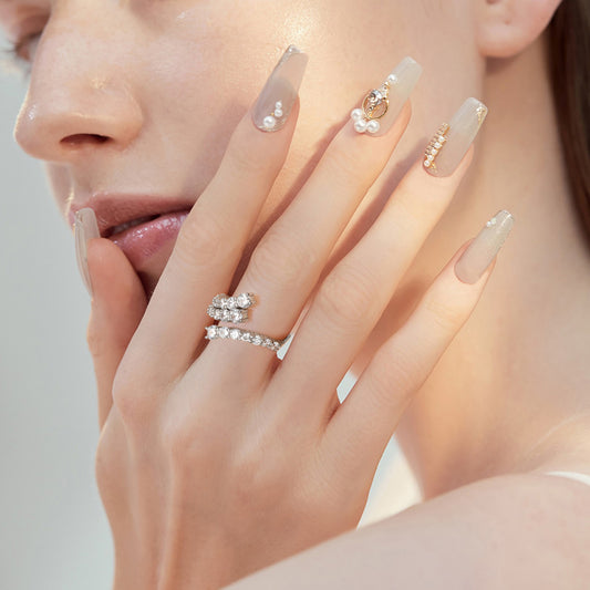 Luxuriöser Ring in 925er Sterlingsilber mit schillernden Zirkonia – Perfektes Geschenk für besondere Anlässe